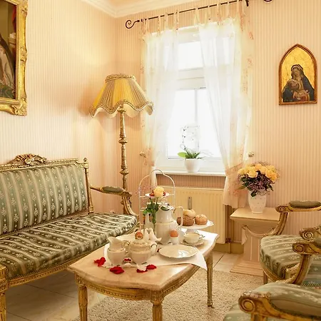 Отель Don Giovanni 4*